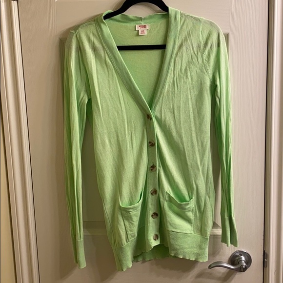 Light bright green cardigan - Picture 2 of 3